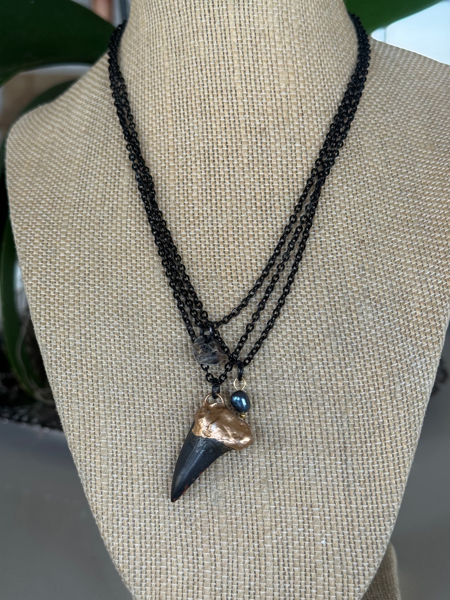 The Noire Coastal Necklace