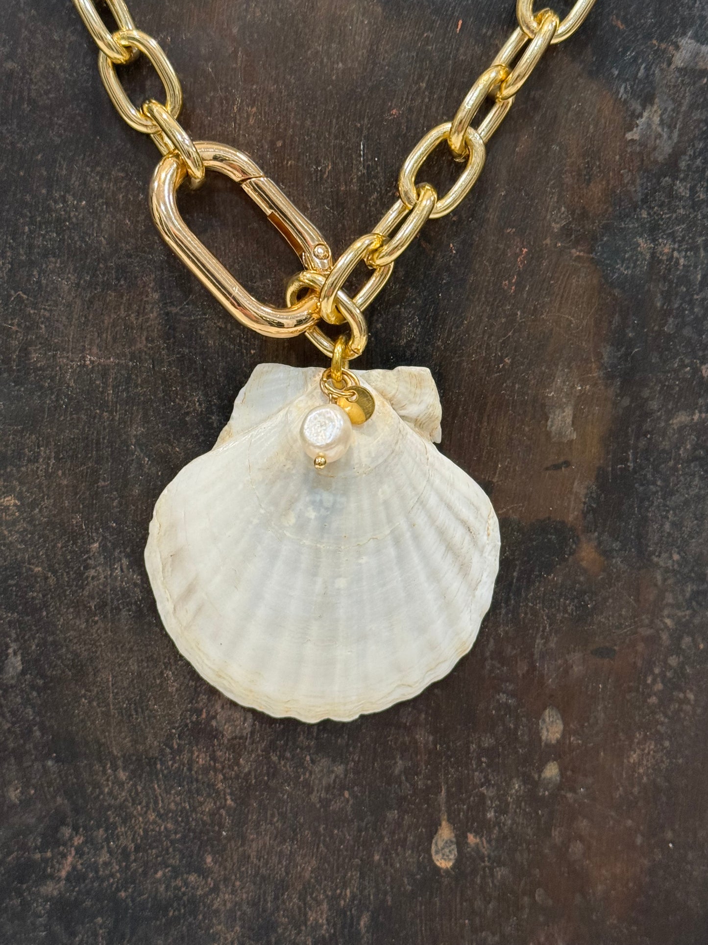 The White Clam Necklace