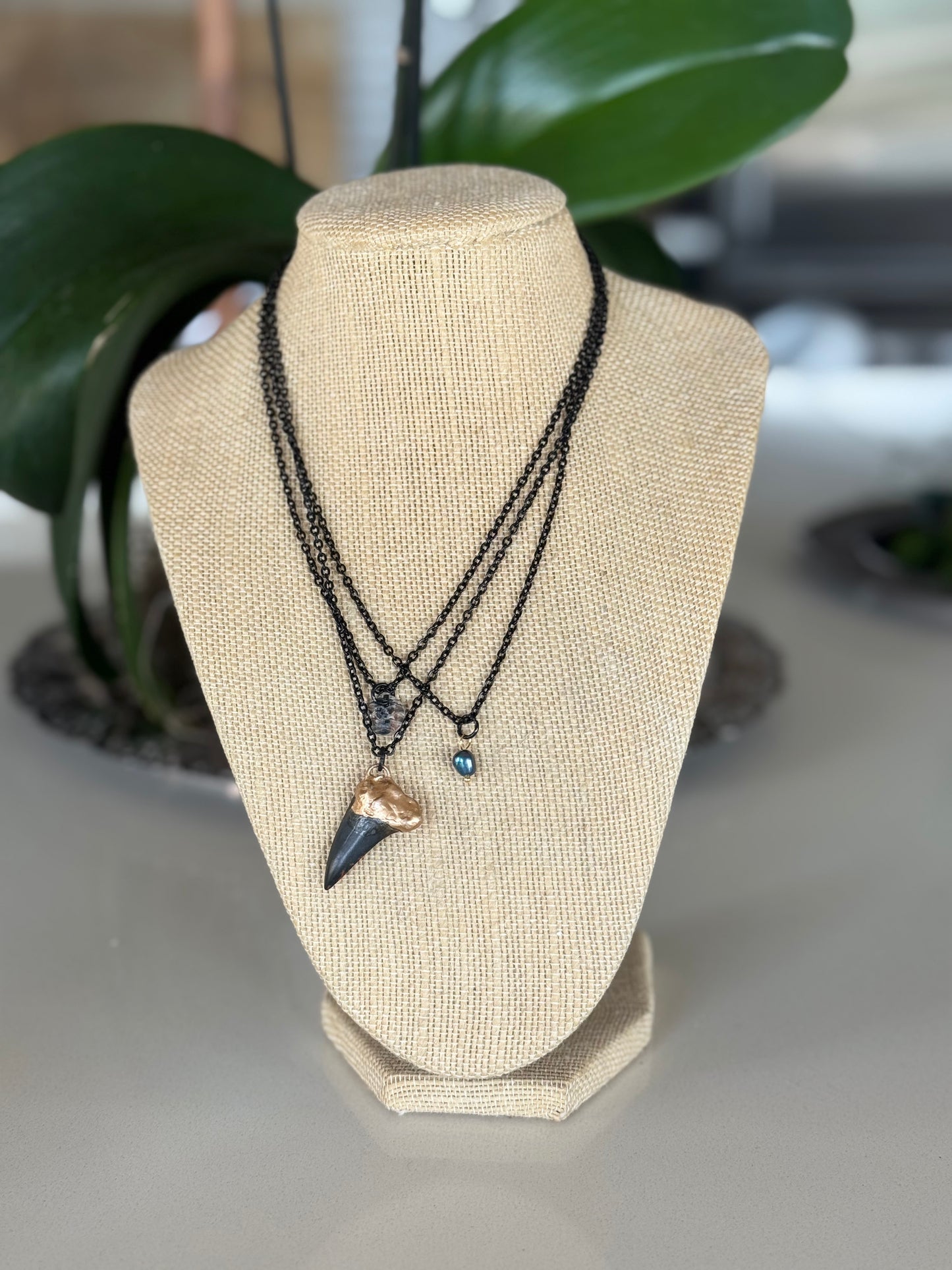 The Noire Coastal Necklace