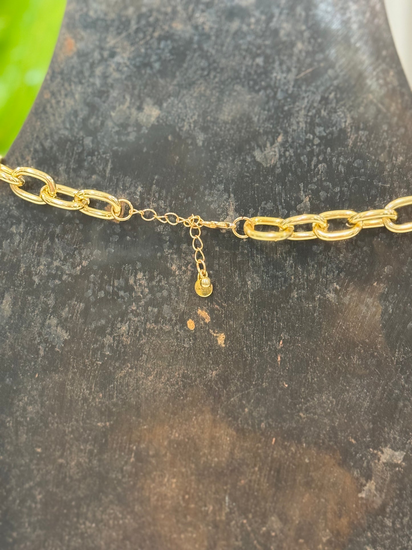 The White Clam Necklace